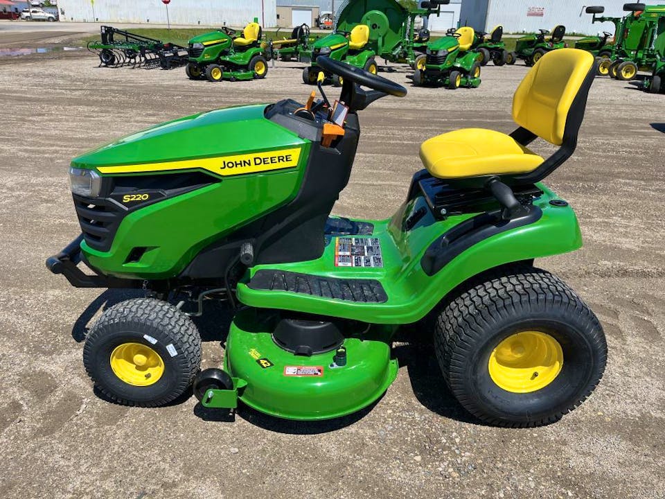 John Deere S220