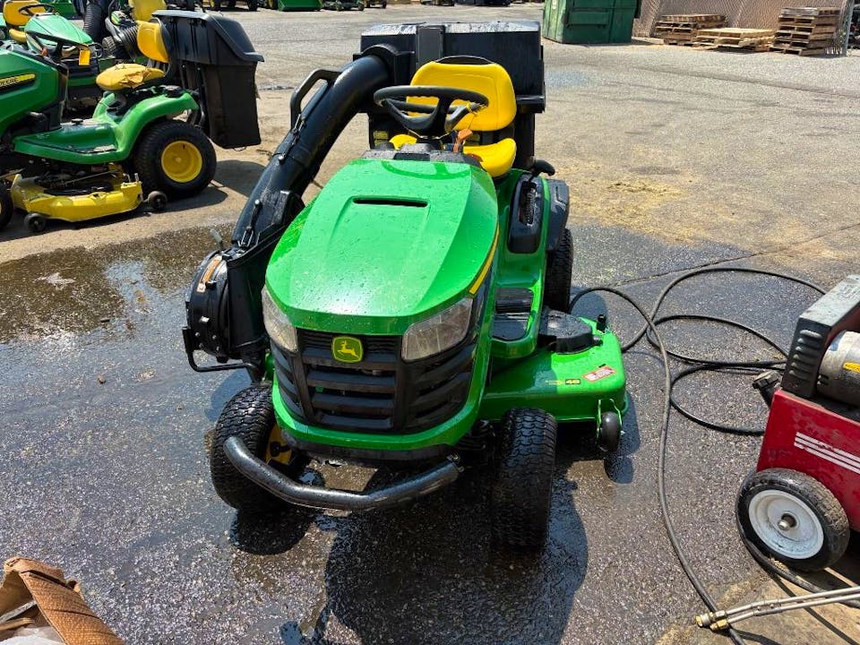 John Deere S240