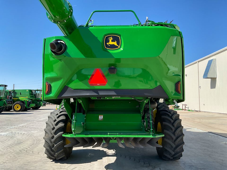 John Deere S7 700