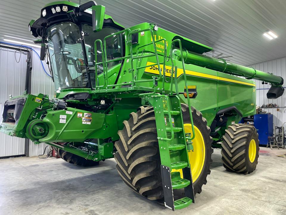 John Deere S7 900