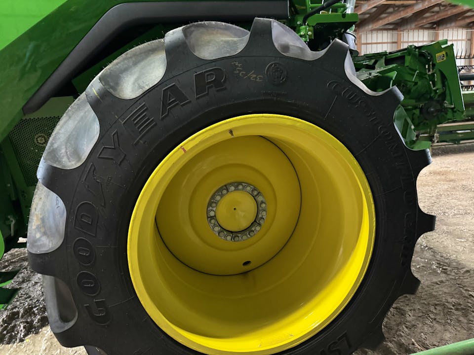 John Deere S7 900