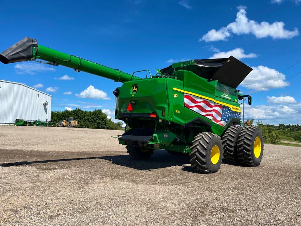 John Deere S7 900