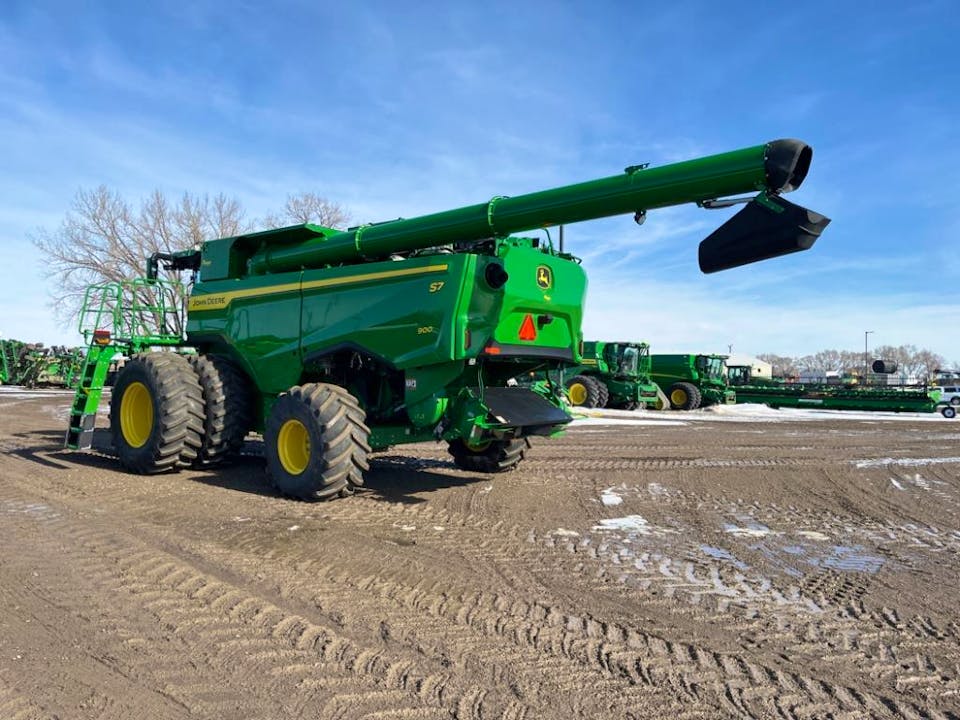 John Deere S7 900