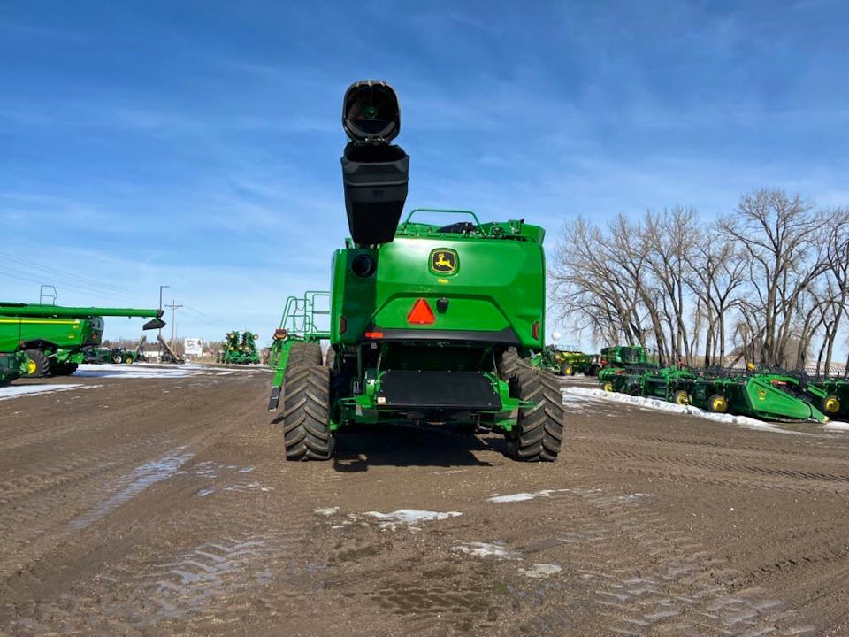 John Deere S7 900