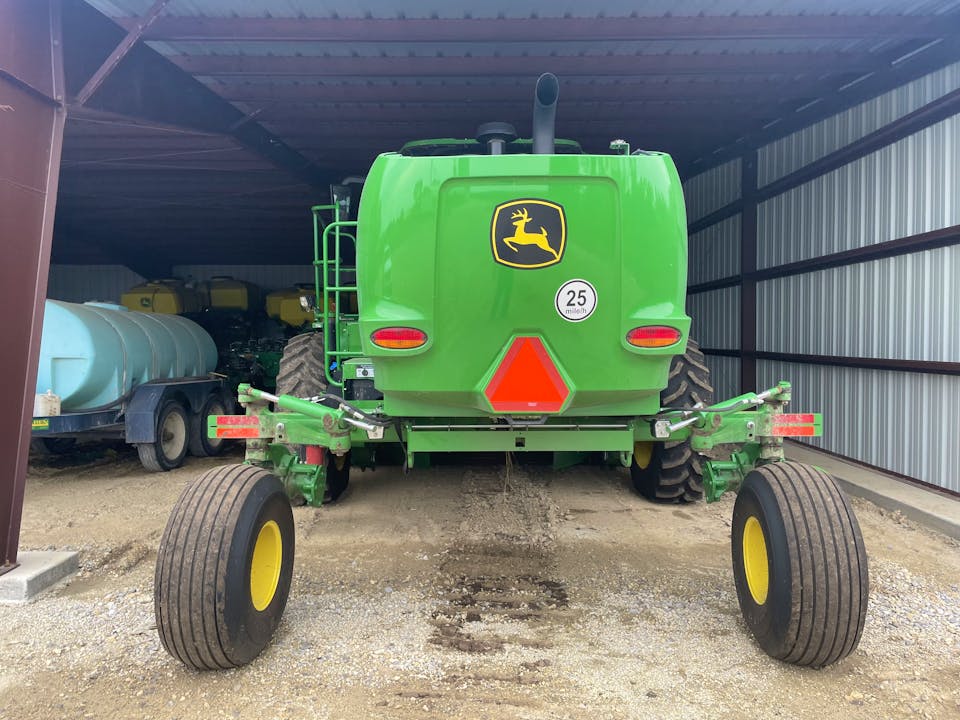 John Deere W235R