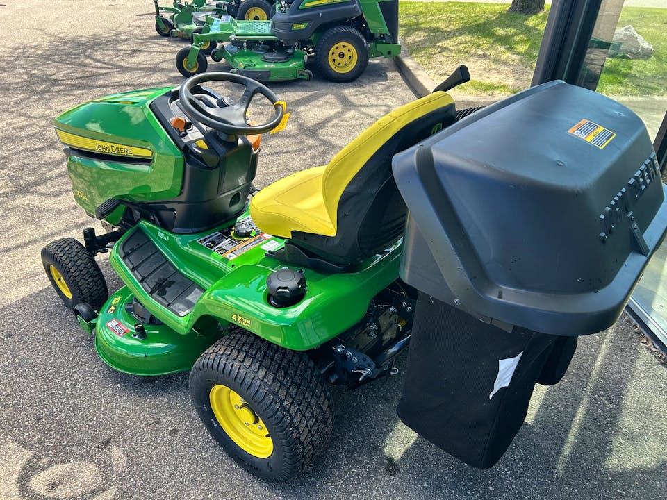 John Deere X354