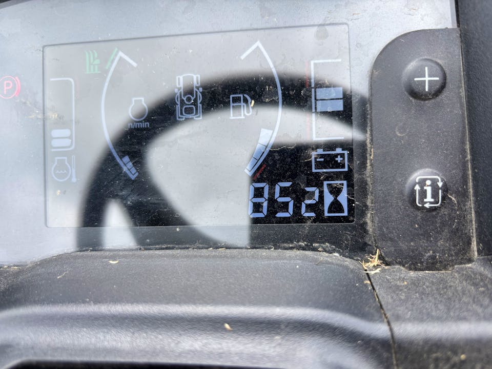 John Deere X739