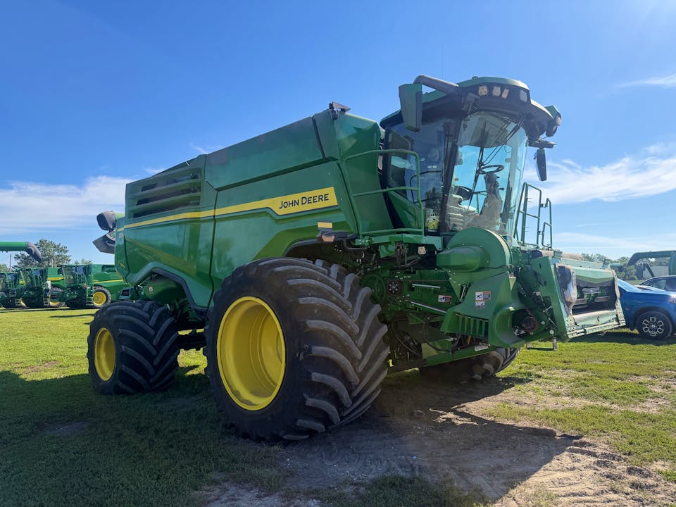 John Deere X9 1100