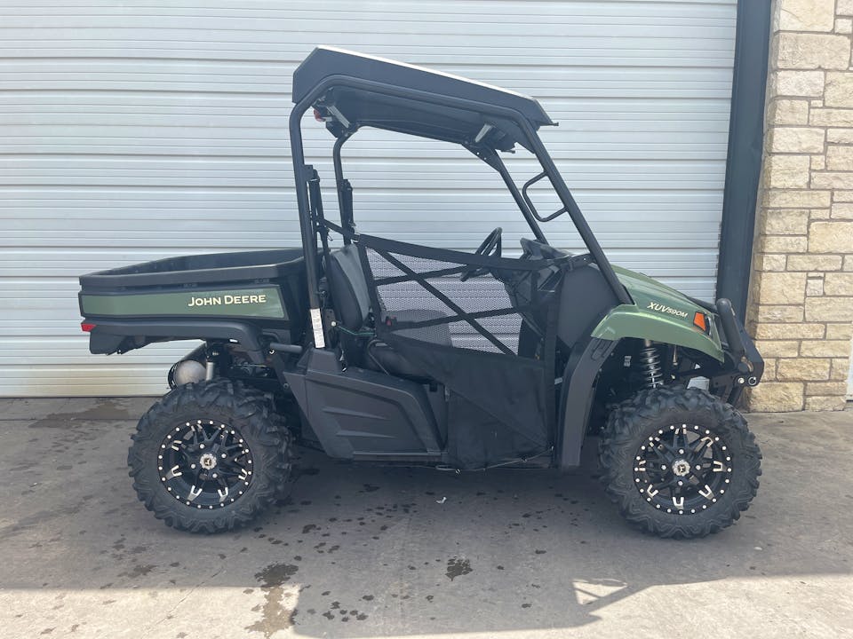 John Deere XUV590M