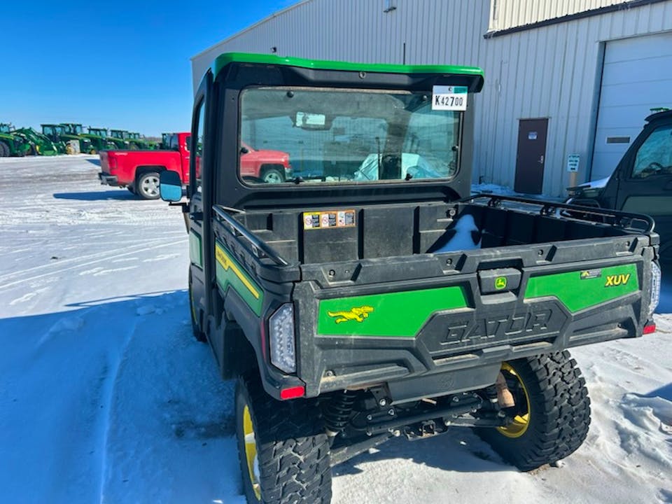 John Deere XUV845R Premium Cab