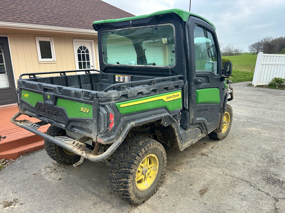 John Deere XUV845R Premium Cab