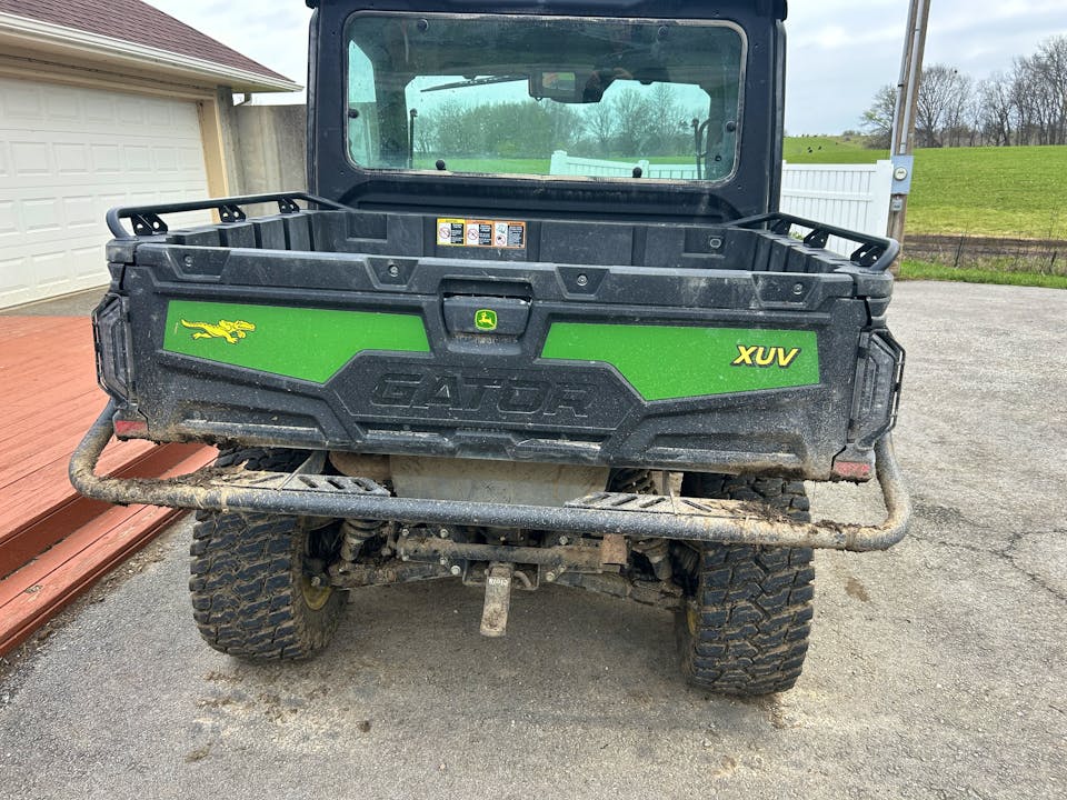 John Deere XUV845R Premium Cab