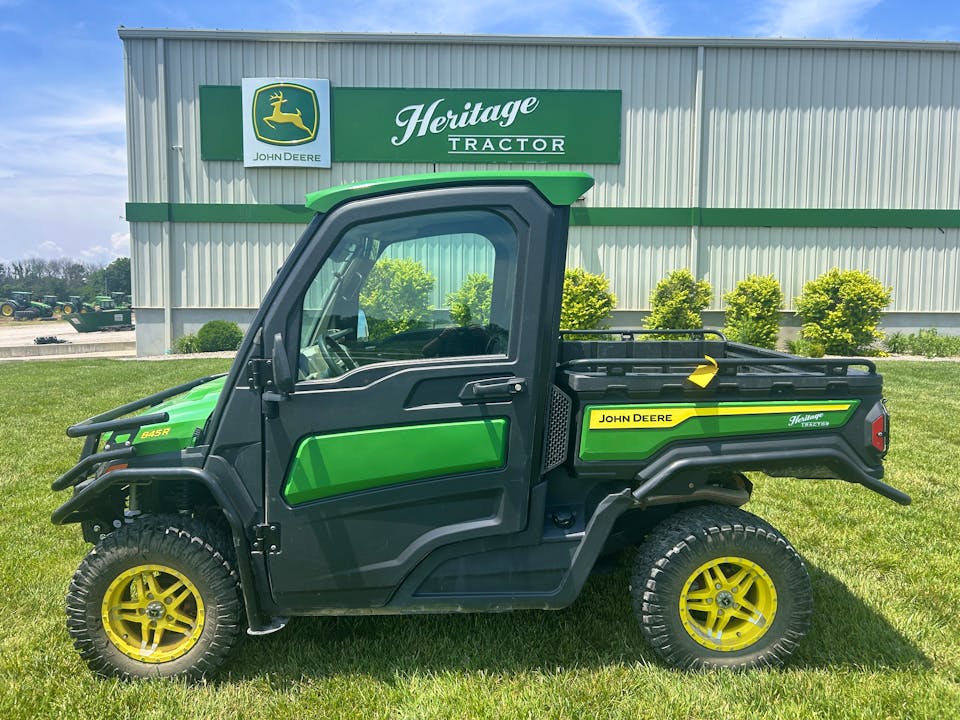 John Deere XUV845R Premium Cab