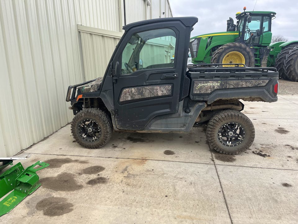 John Deere XUV845R Premium Cab