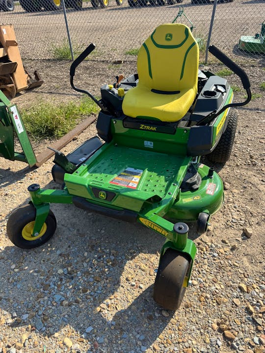 John Deere Z320M