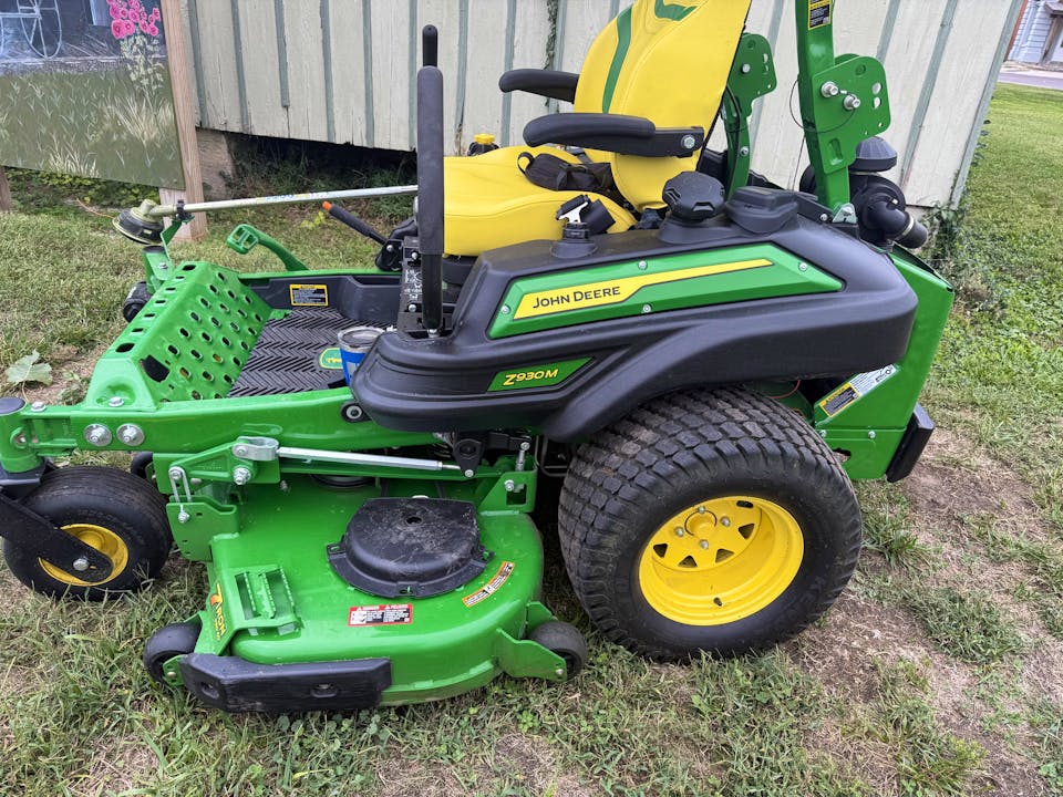 John Deere Z930M