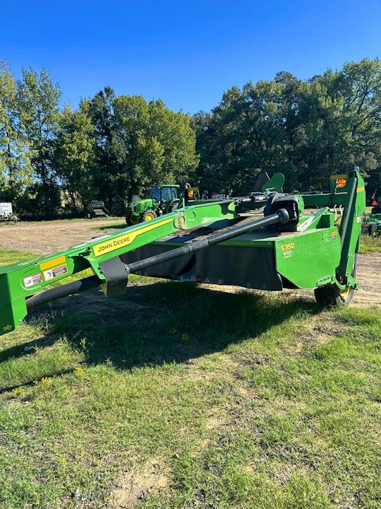 John Deere s350