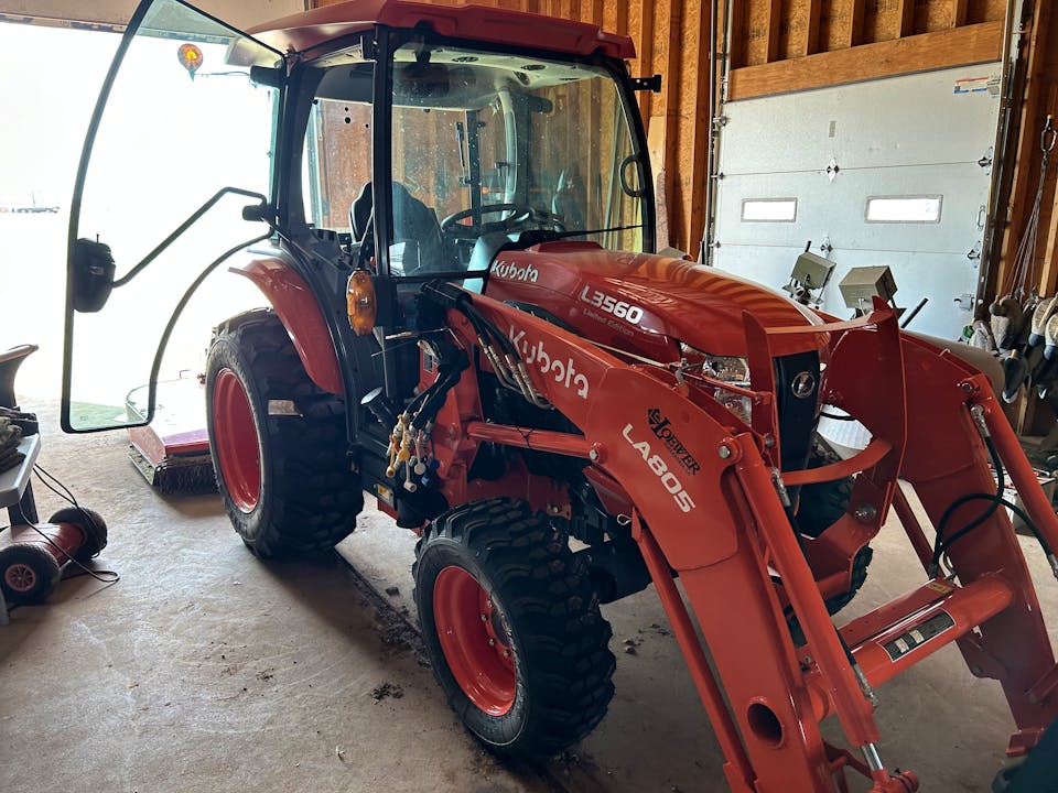 Kubota L3560