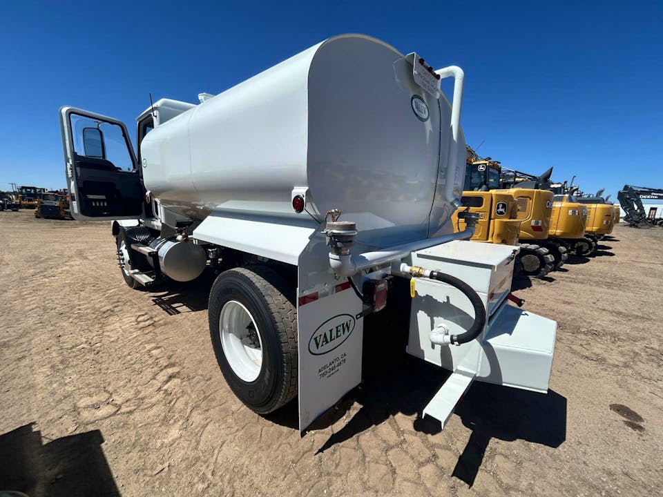 Mack MD642R