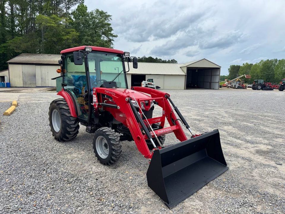 Mahindra 1600 Series 1640 HST Cab
