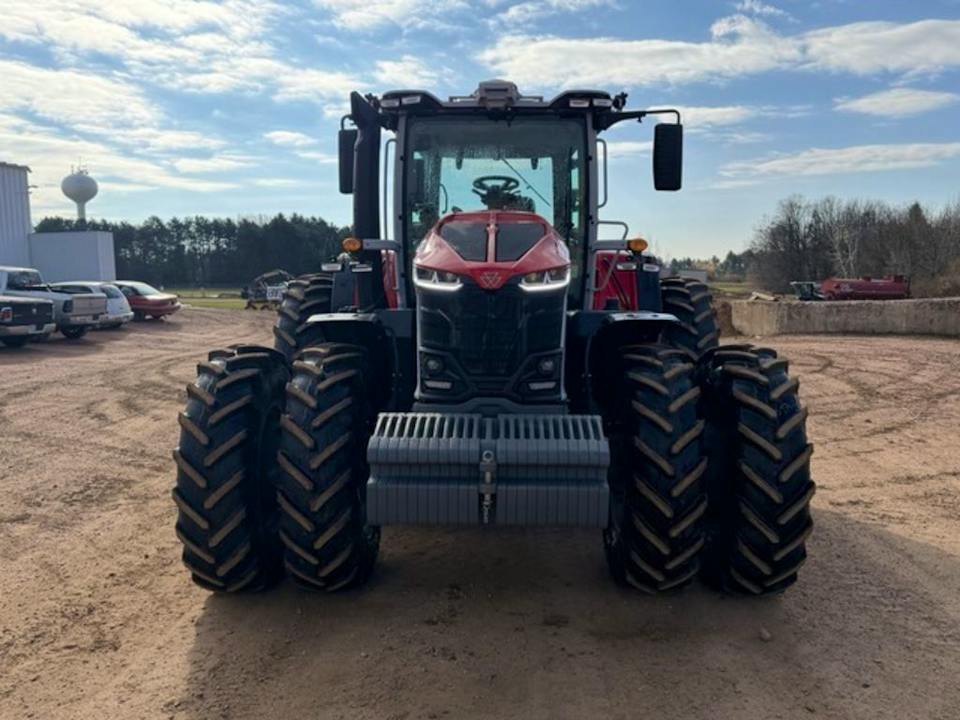 Massey Ferguson 9S.425
