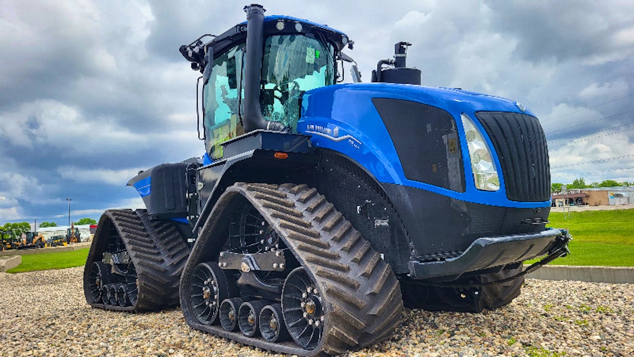 New Holland T9700