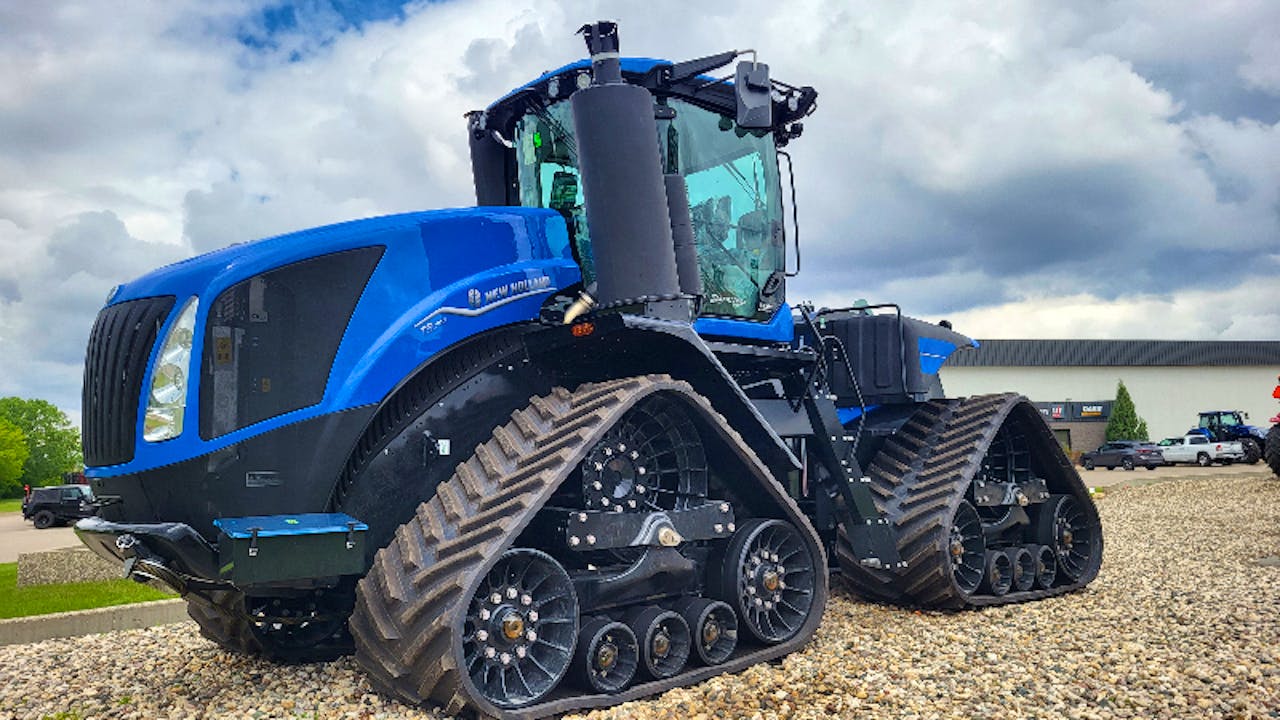 New Holland T9700