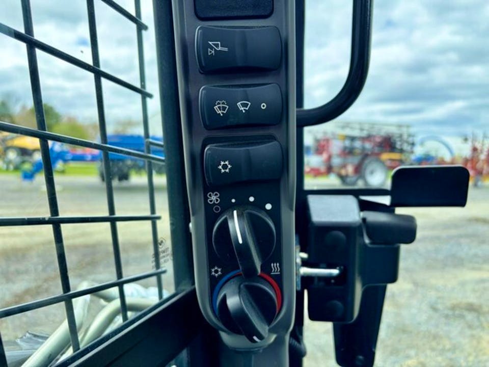 New Holland L328CHAM2