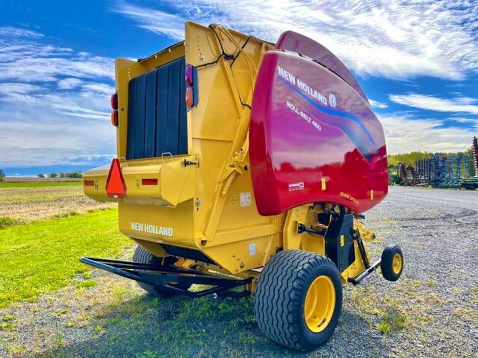 New Holland RB460