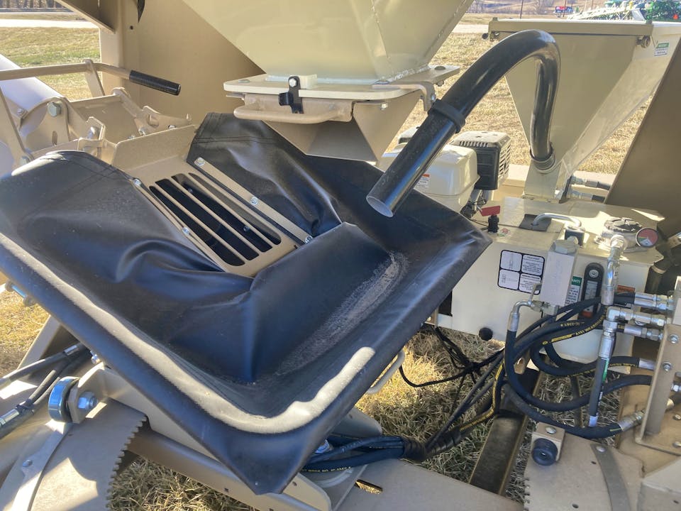 Unverferth 210 6"X18'