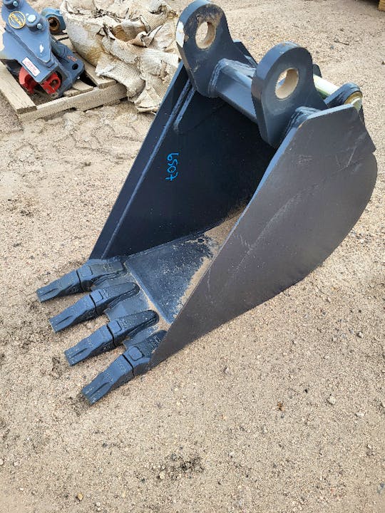 Case 18IN BACKHOE