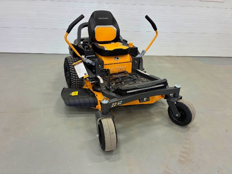 CUB CADET Z242