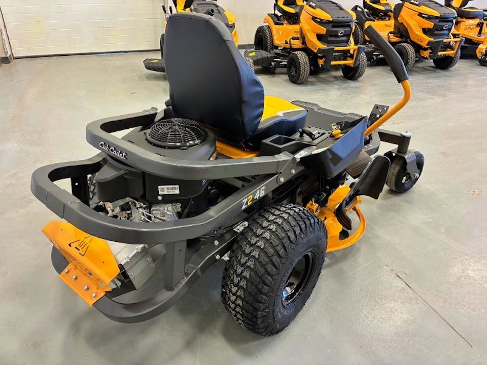 CUB CADET Z246