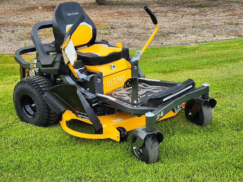 CUB CADET Z246