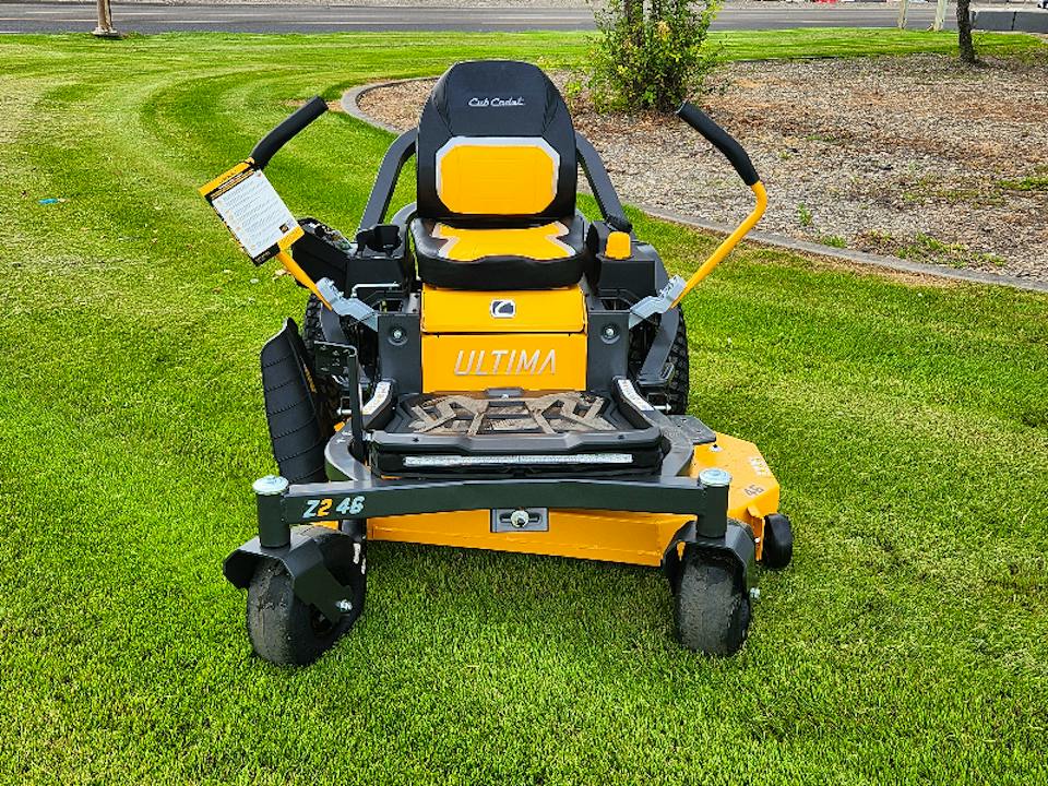CUB CADET Z246