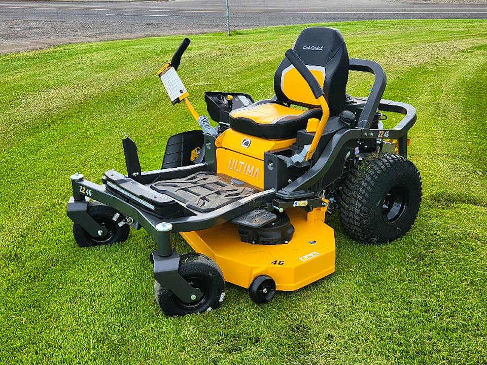 CUB CADET Z246