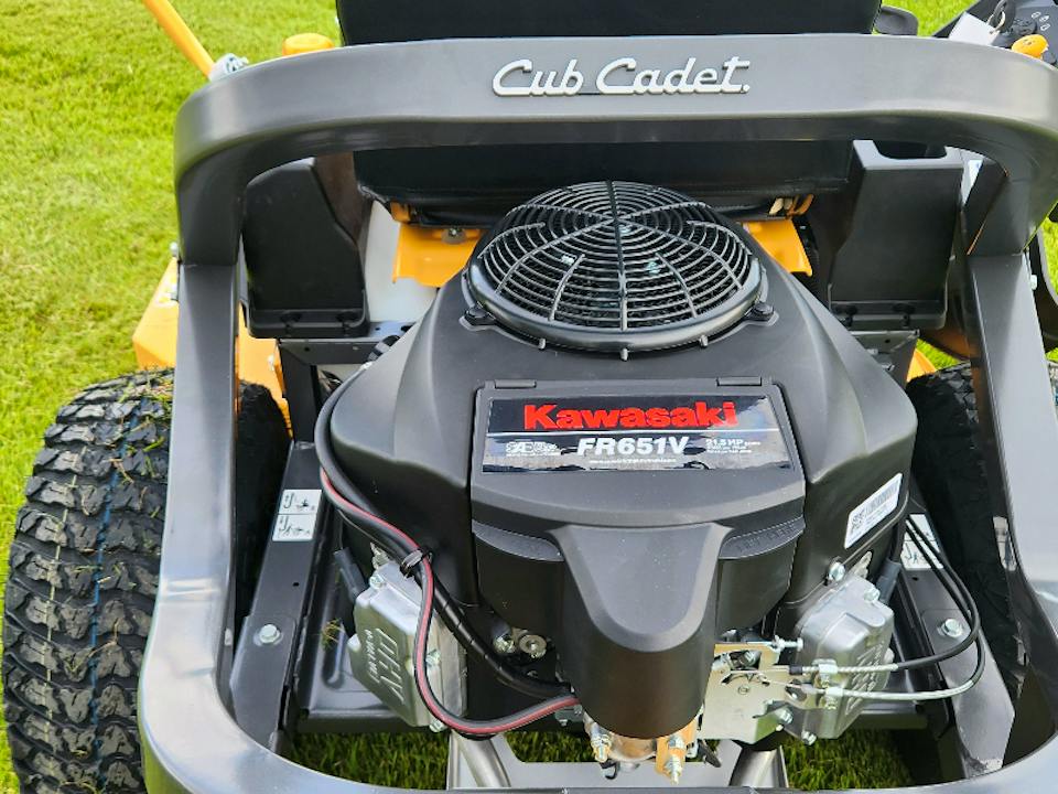 CUB CADET Z246