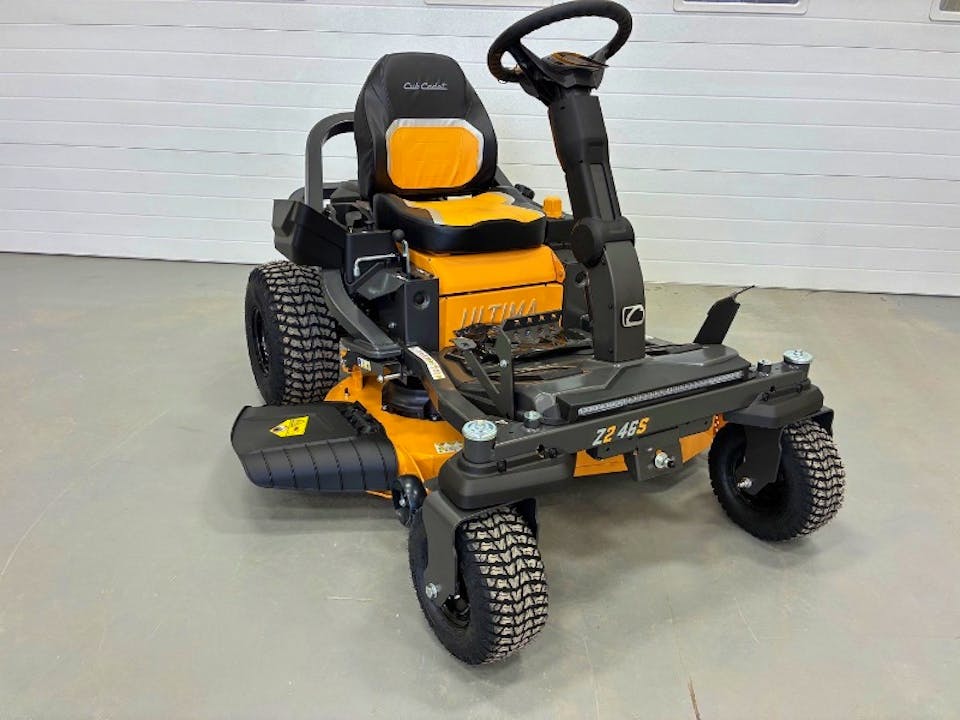 CUB CADET Z246S