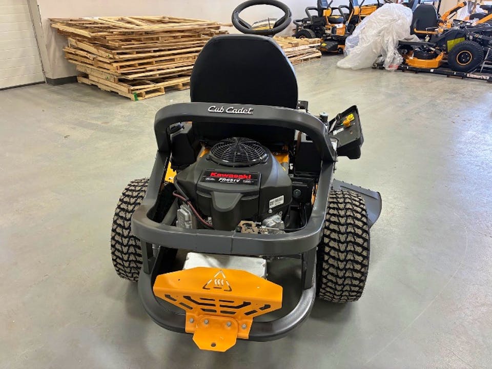 CUB CADET Z246S