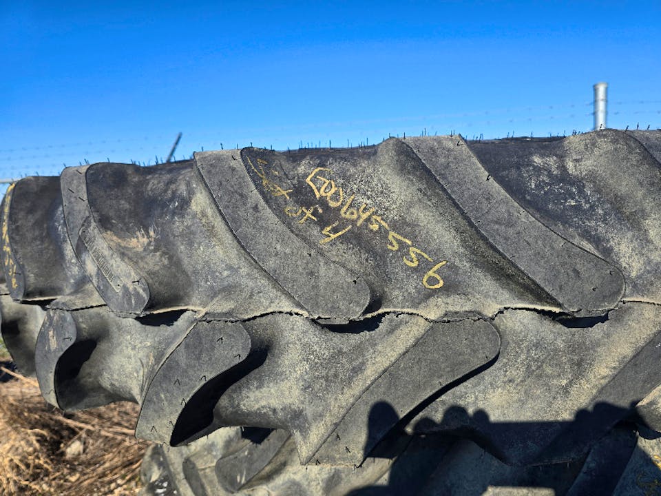 GOODYEAR 380/90R46 GY