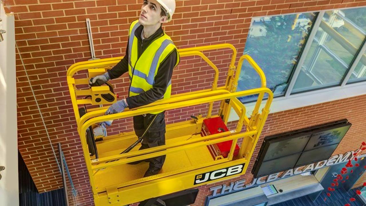 JCB S1932E