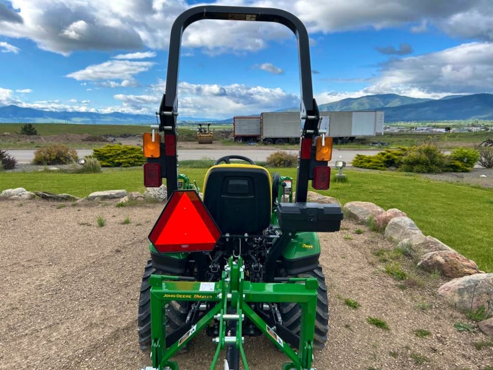 John Deere 1023E