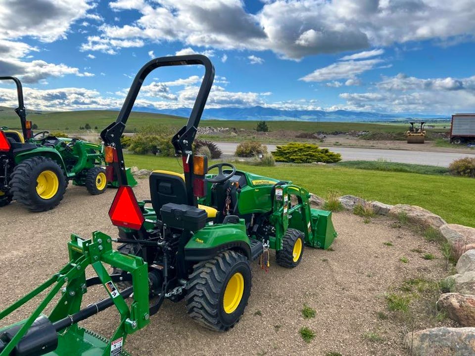John Deere 1023E