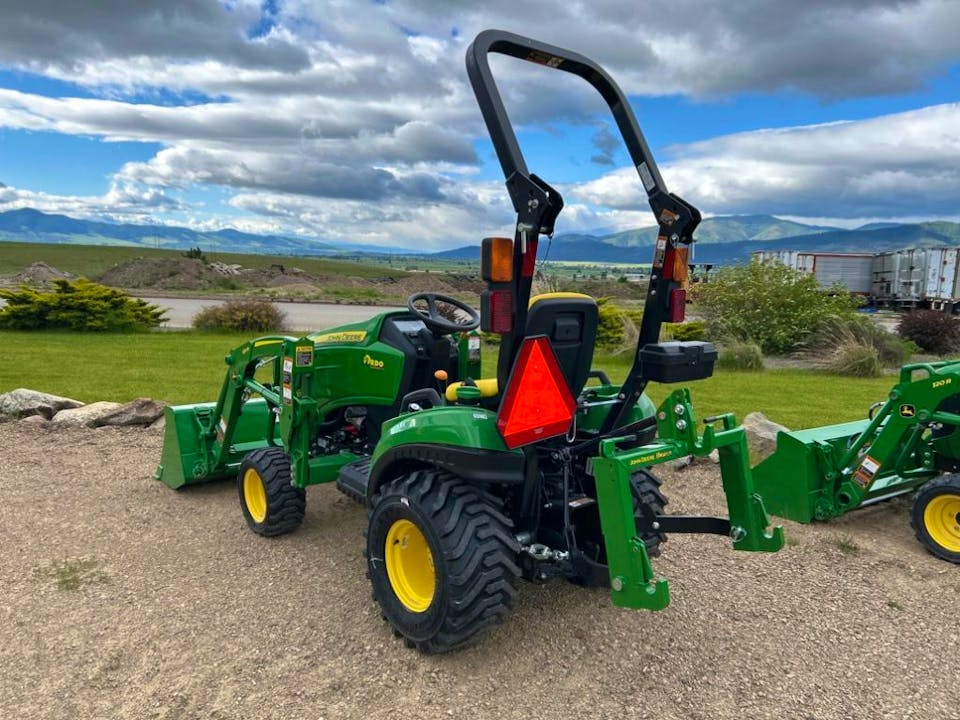 John Deere 1023E