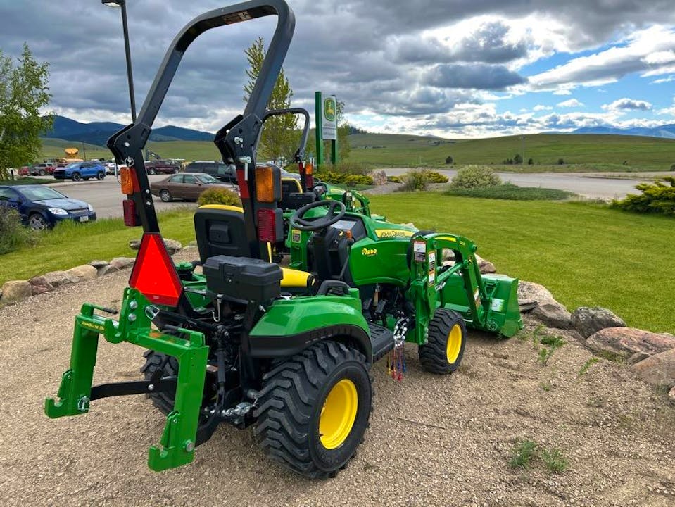 John Deere 1023E