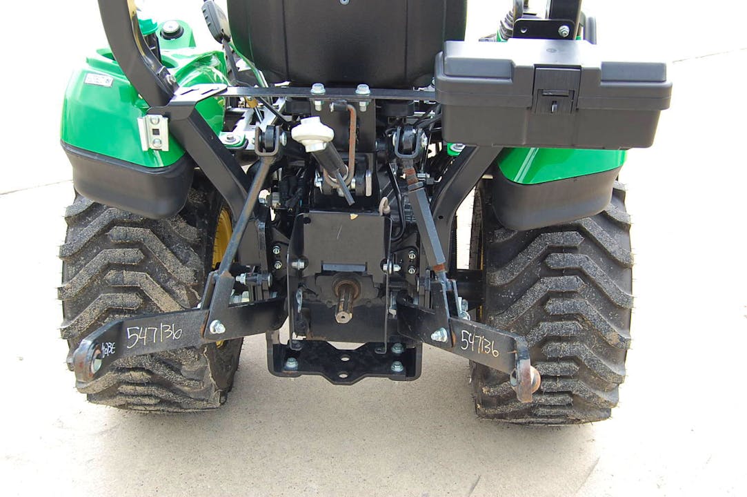 John Deere 1023E