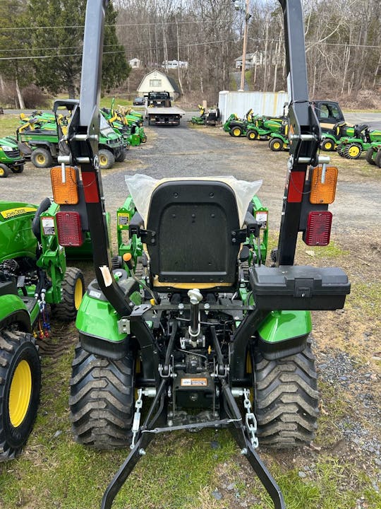 John Deere 1025R