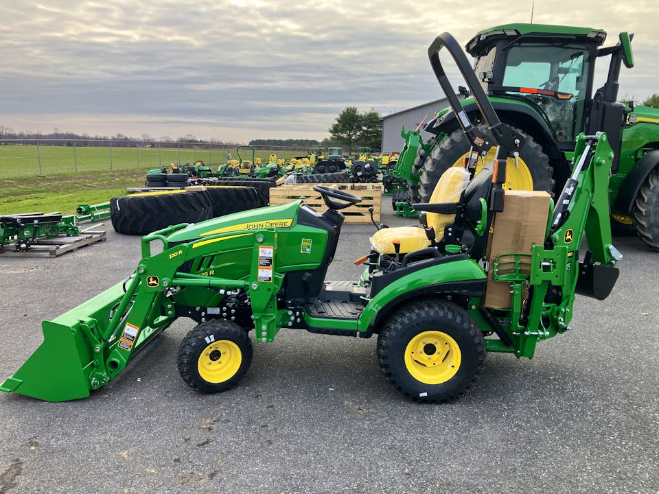 John Deere 1025R