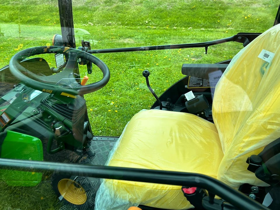 John Deere 1025R