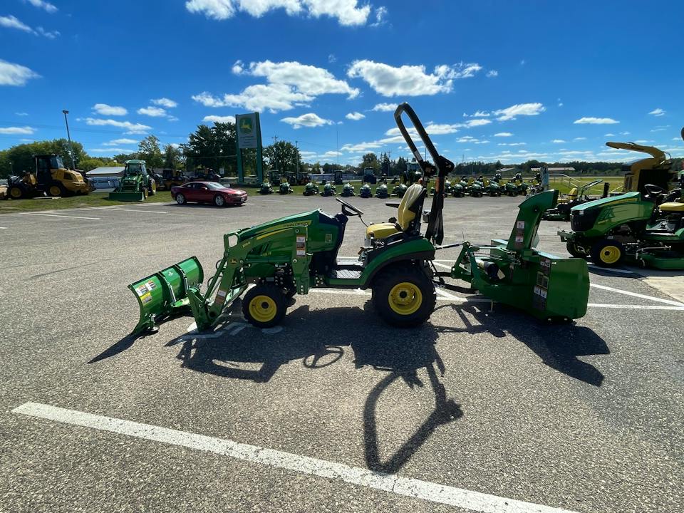 John Deere 1025R